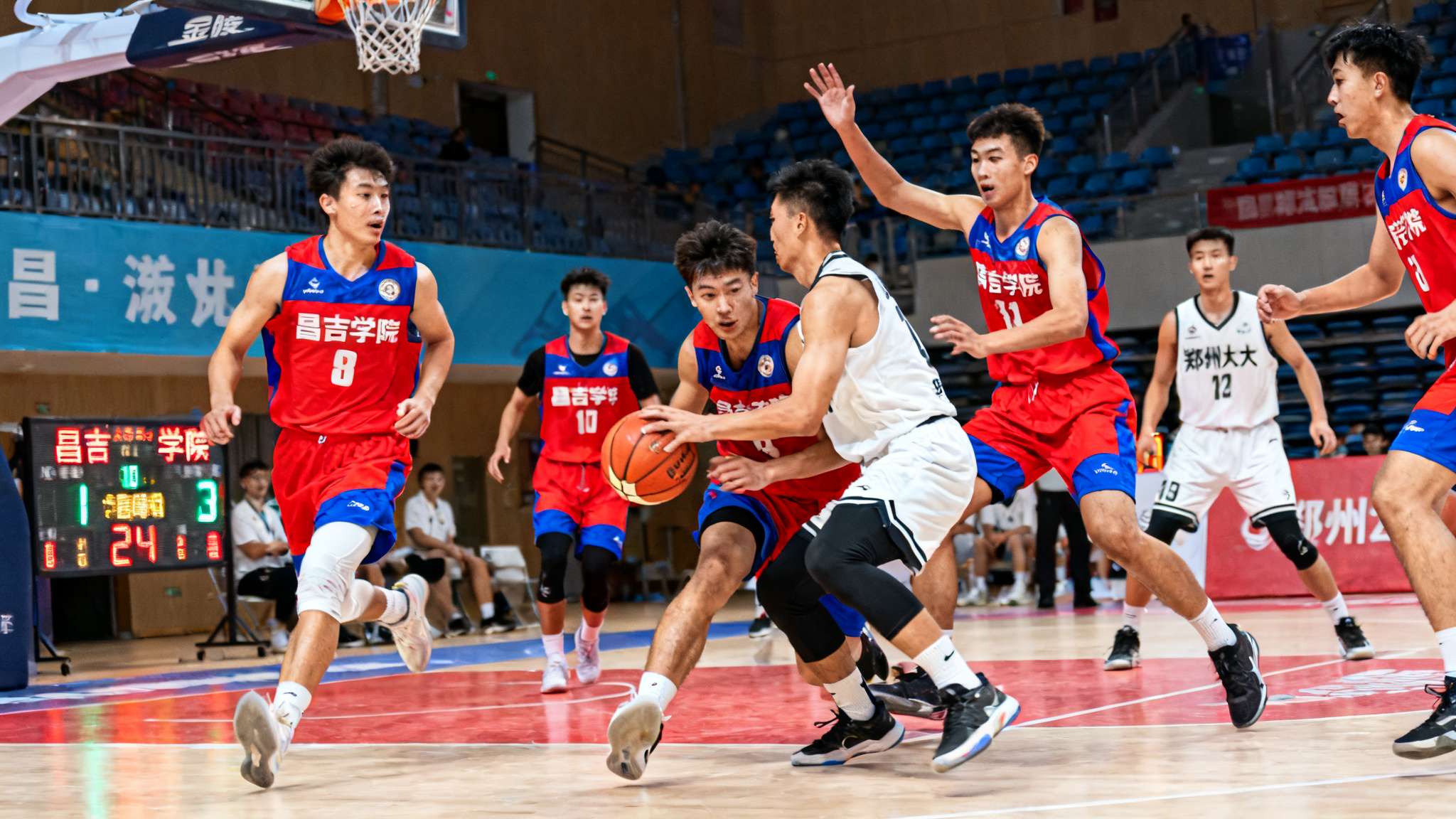 CUBAL西北赛区：高乾22分，昌吉学院73-54战胜郑州大学